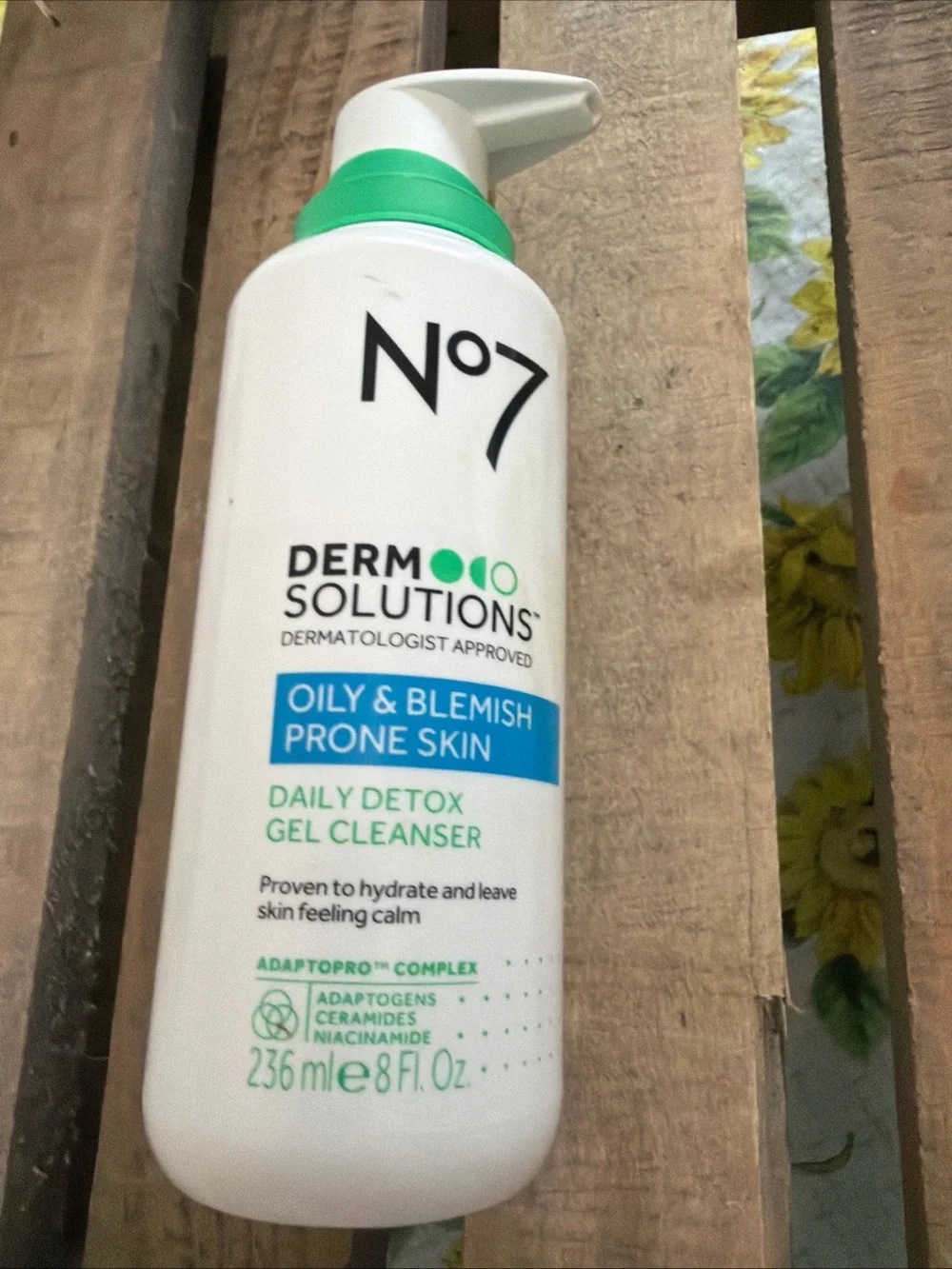(2)- No7 Derm Solutions Oily & Blemish Prone Skin Daily Detox Gel Cleanser -